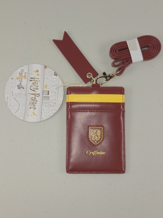 Wizarding World Of Harry Potter Handbags - NWT Harry Potter Gryffindor Burgundy and Yellow Wallet Multiple Card Holders